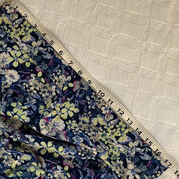 Charter Club Floral Pants Wide Leg Elasticized Waist on Back Side Size L - Picture 3 of 5